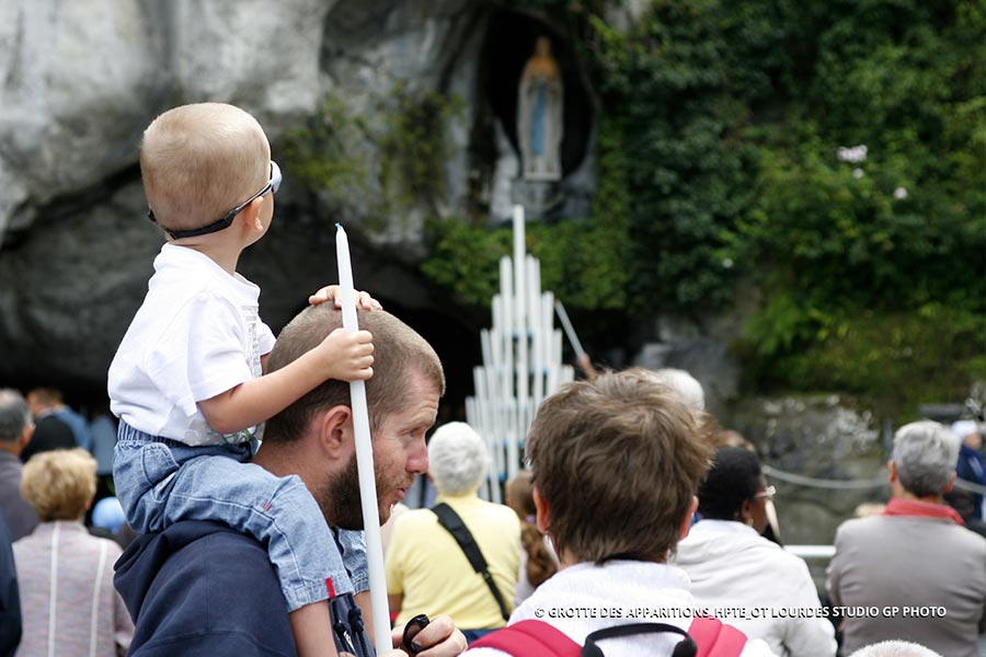 grotte_des_apparitions_lourdes